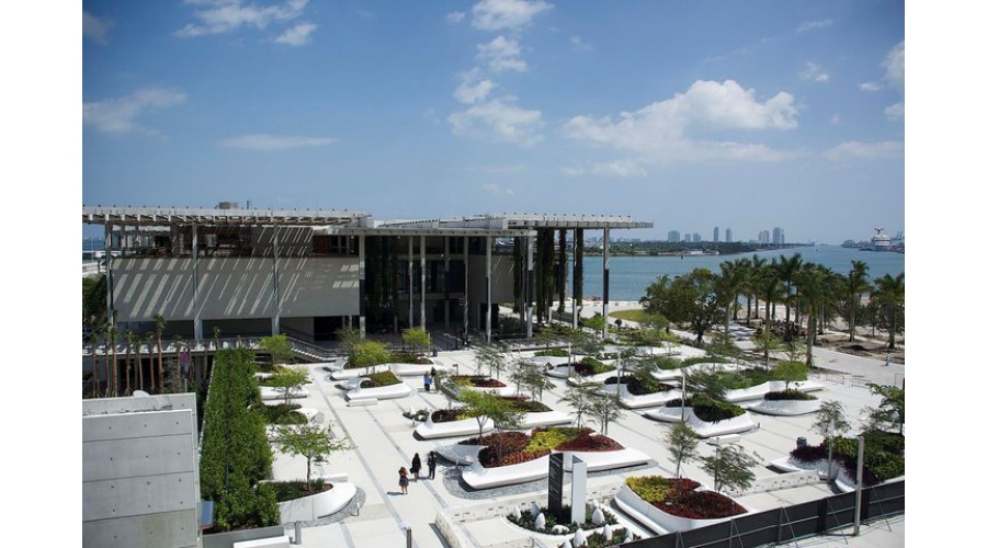 阿爾博樹池景墻檔墻