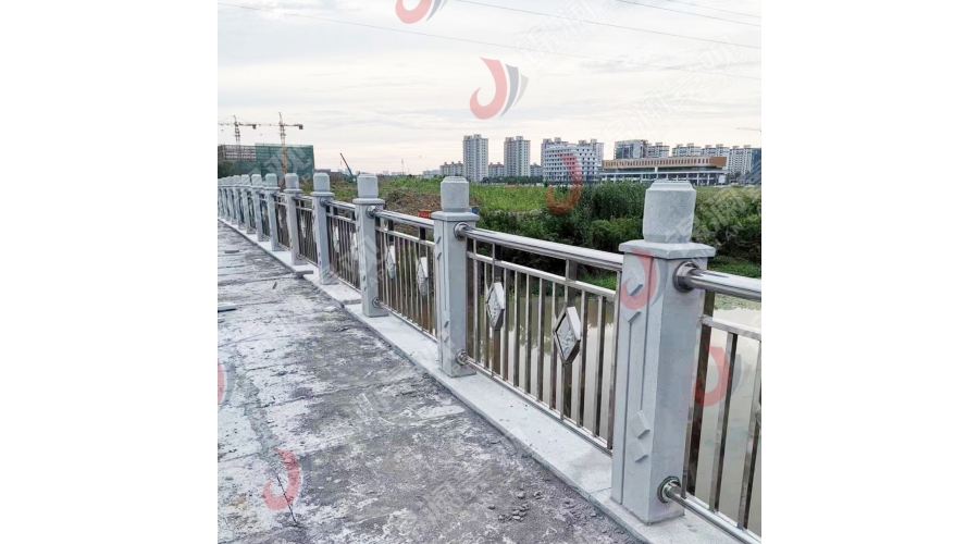 鑄造石鐵藝復(fù)合欄桿